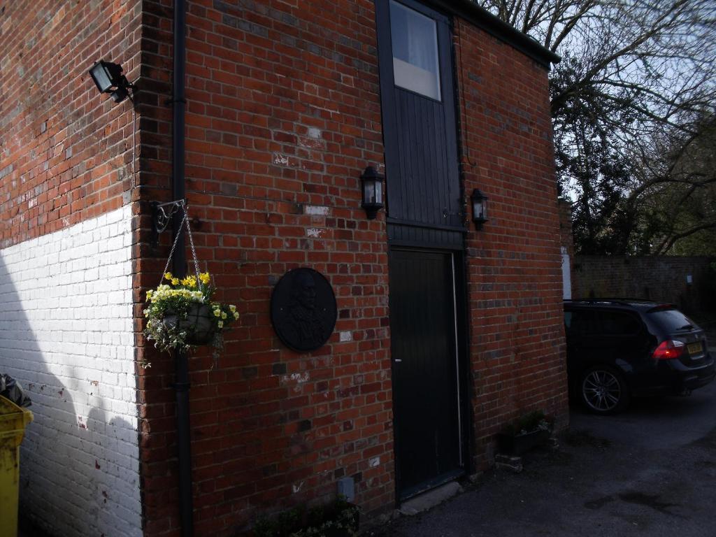Berties Hotel Romsey Eksteriør billede